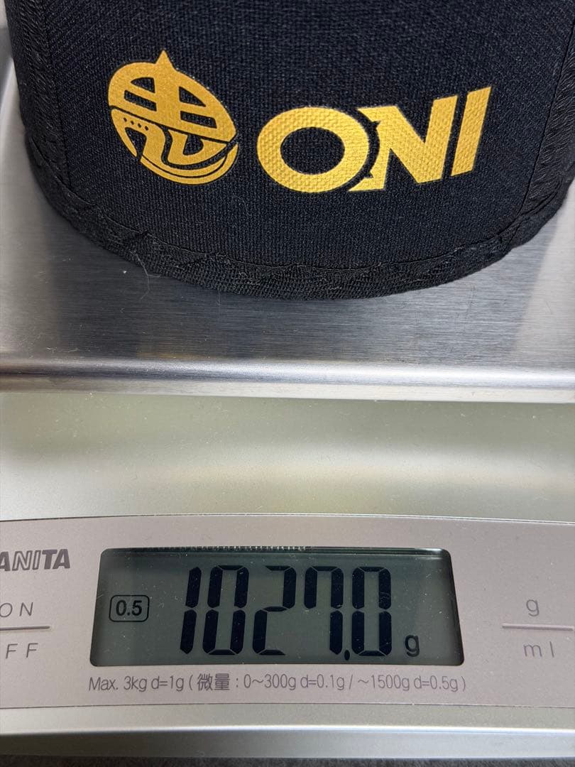 ONI ニースリーブ サイズL 新品未使用品 重さ1027.0g(1組)