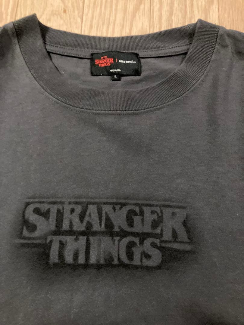 ストレンジャーシングス×niko and…コラボTシャツ　サイズL