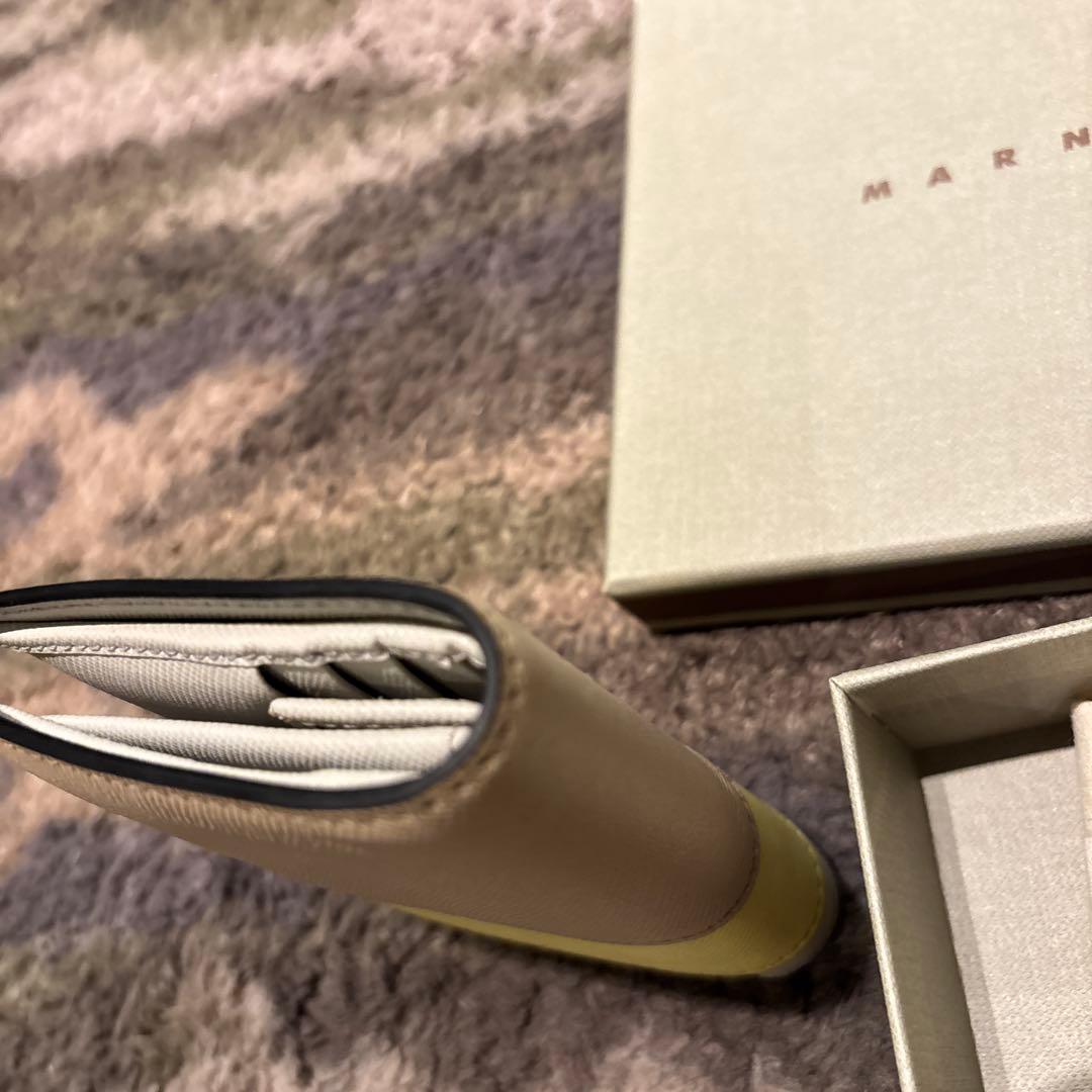 MARNI マルニ 二つ折財布