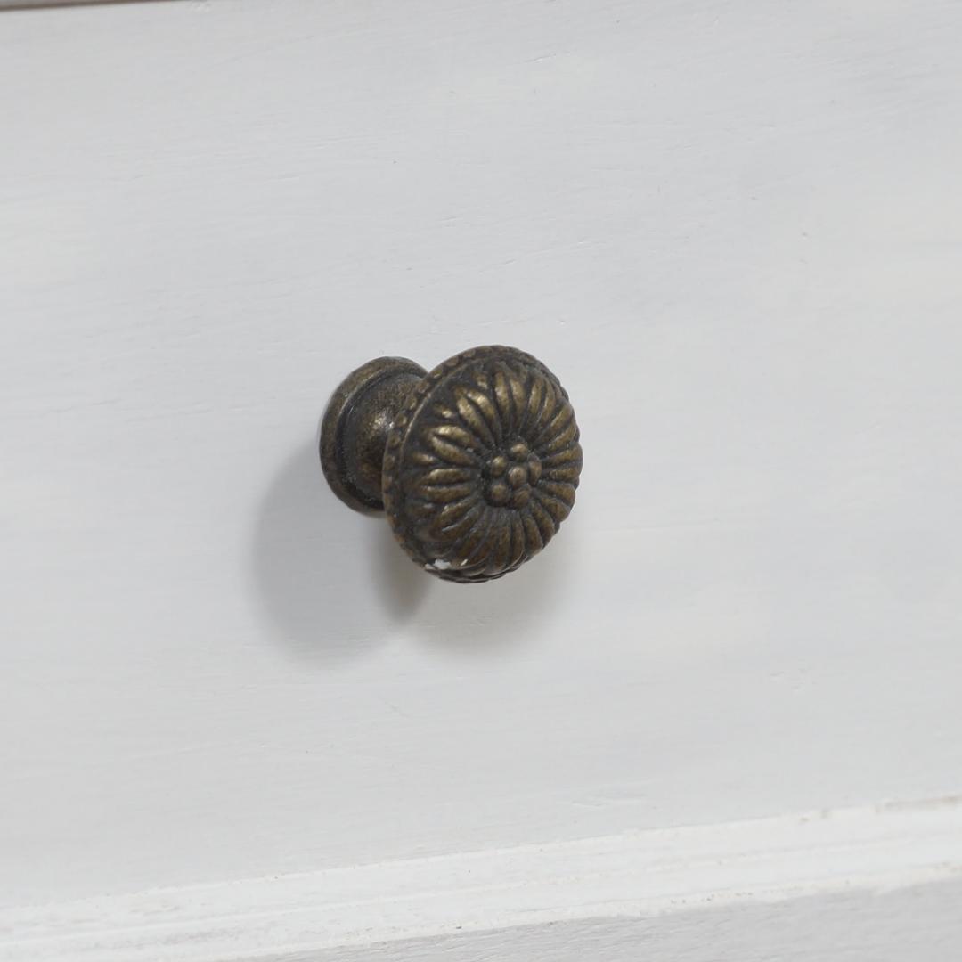 【新品・訳あり】アンティーク調 ホワイトチェスト 4段5杯 完成品 幅60cm