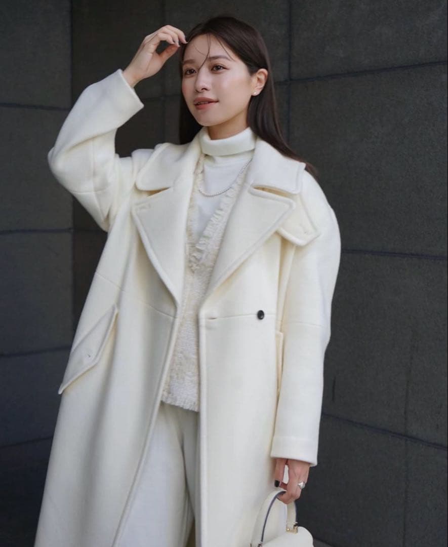 ジャケット・アウター Double-breasted Wool coat laubeblanc