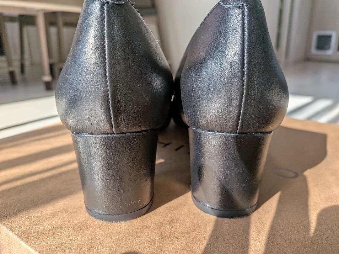 【美品】ブラック スクエアトゥ パンプス