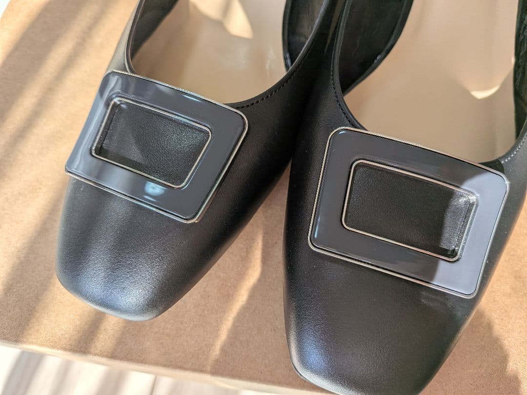 【美品】ブラック スクエアトゥ パンプス