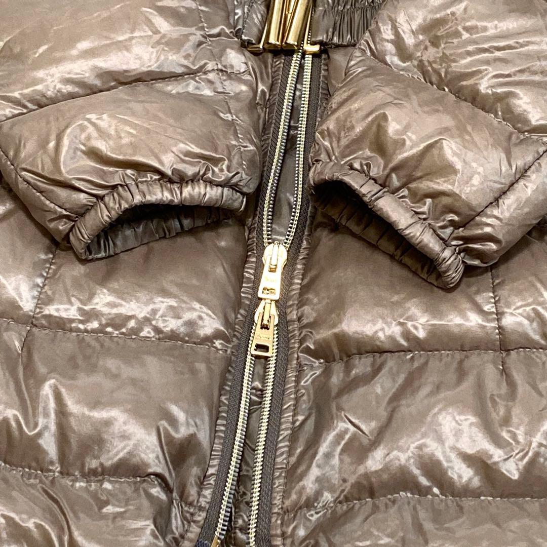 美品 ヘルノ ベルト付きスタンドカラー ダウンコート グレージュ 40