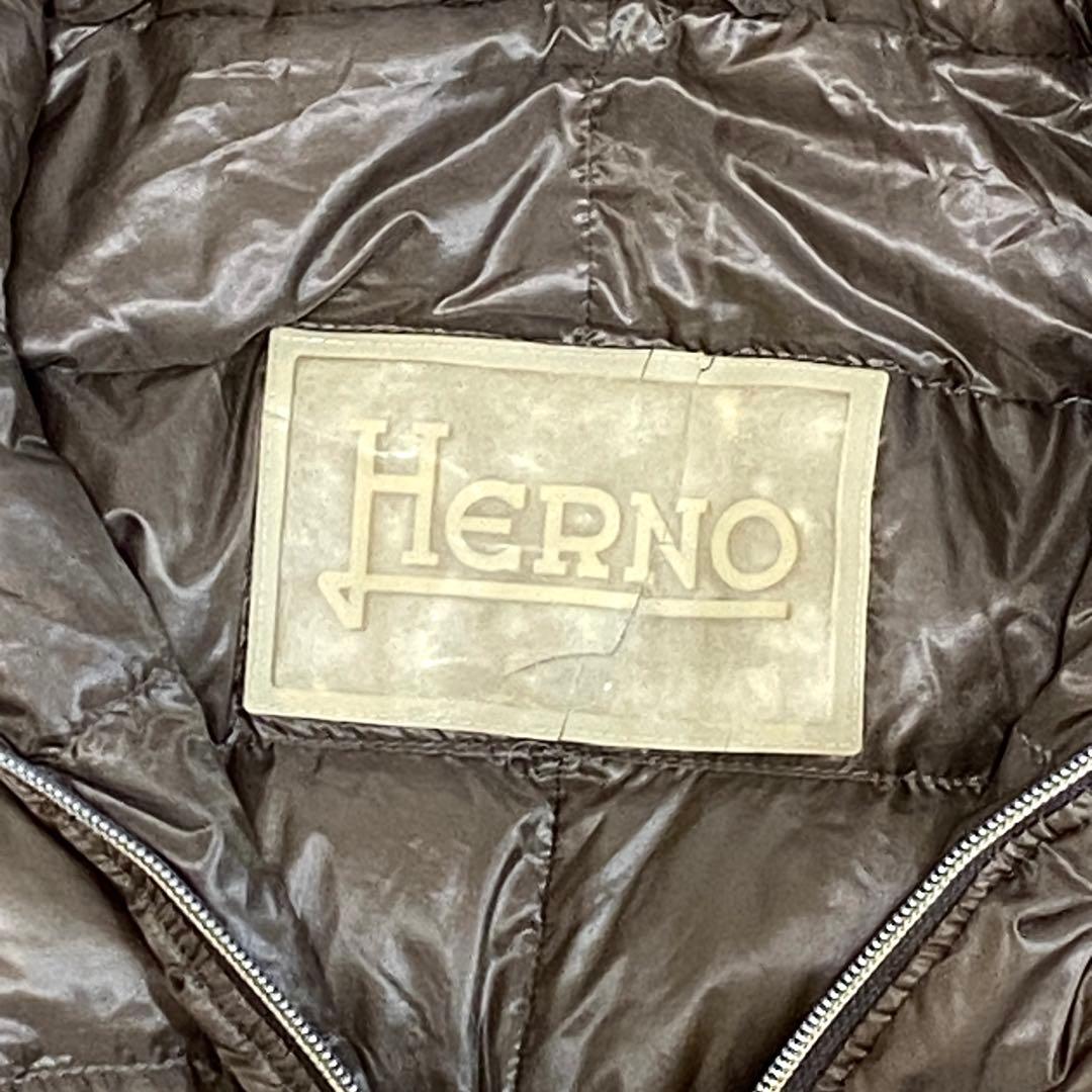 美品 ヘルノ ベルト付きスタンドカラー ダウンコート グレージュ 40
