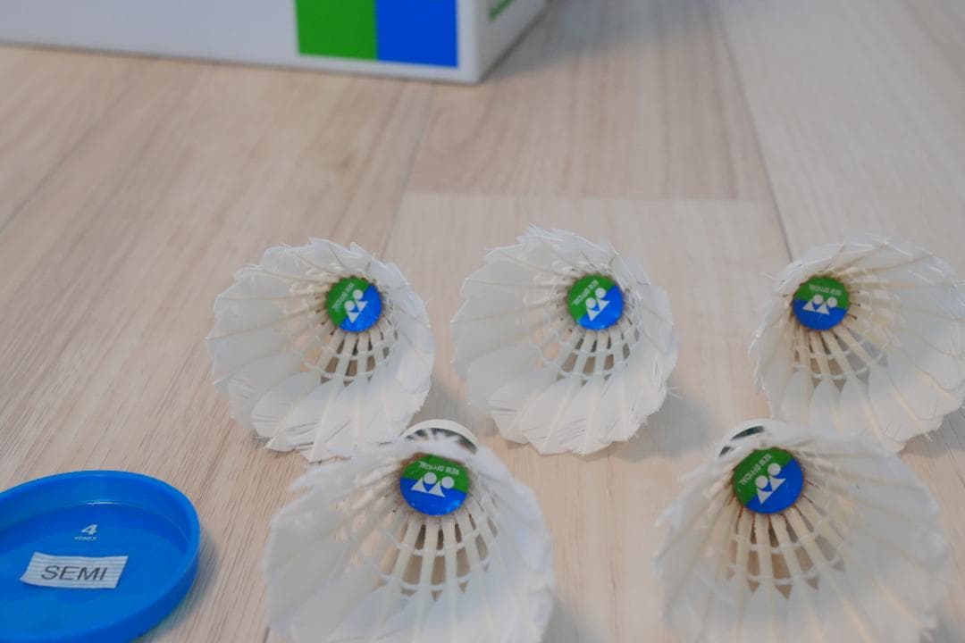 中古シャトル ニューオフィシャル 240球(基礎打ち用120+ノック用120)