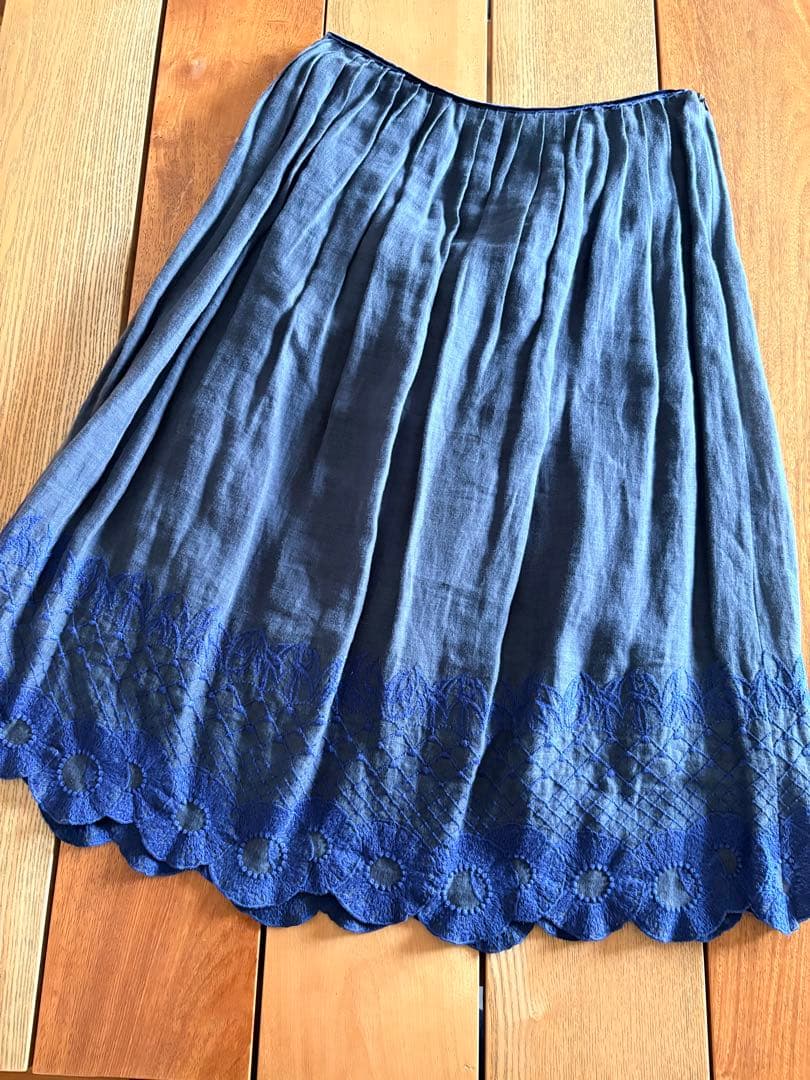 minä perhonen ダークブルー フレアスカート