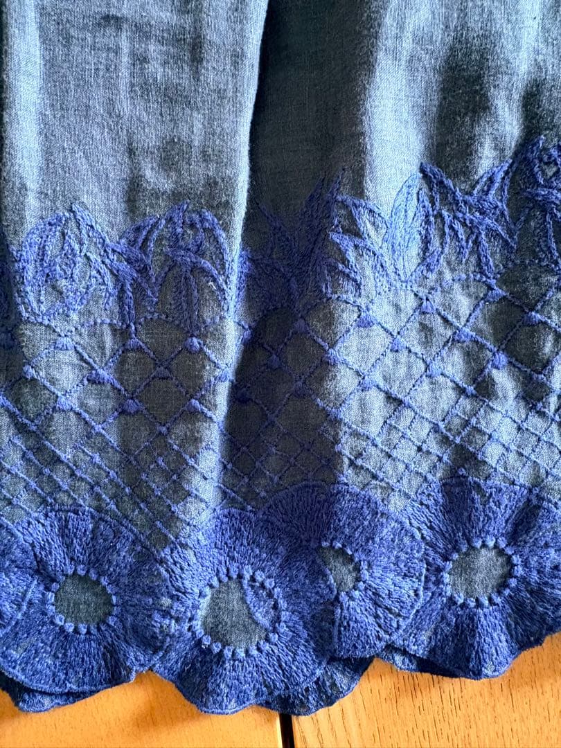 minä perhonen ダークブルー フレアスカート