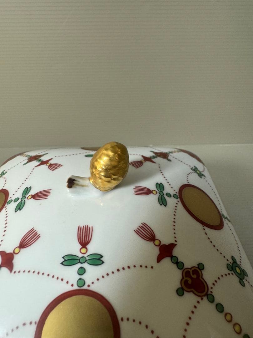 2513 希少　有田焼 其泉窯 角二段重 錦日輪赤玉瓔珞文　未使用