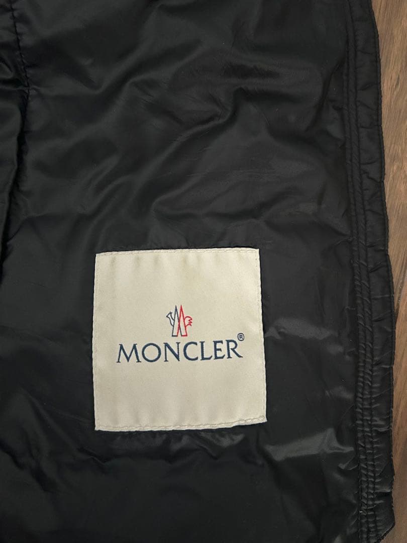 Moncler ダウンジャケットHIVA