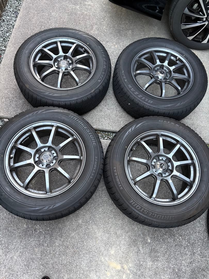 225 60R17スタッドレスタイヤ　アルミホイール付