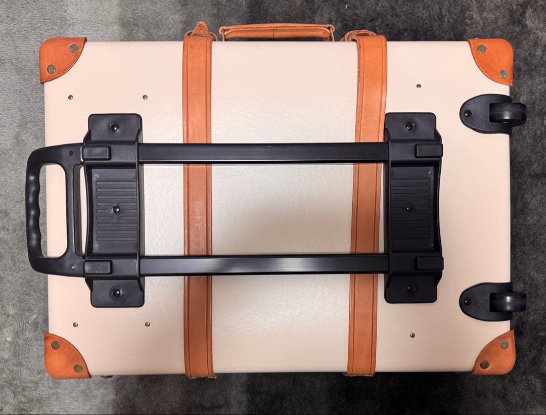 新品未使用 グローブ トロッター サファリ キャリーオン 専用カバー付