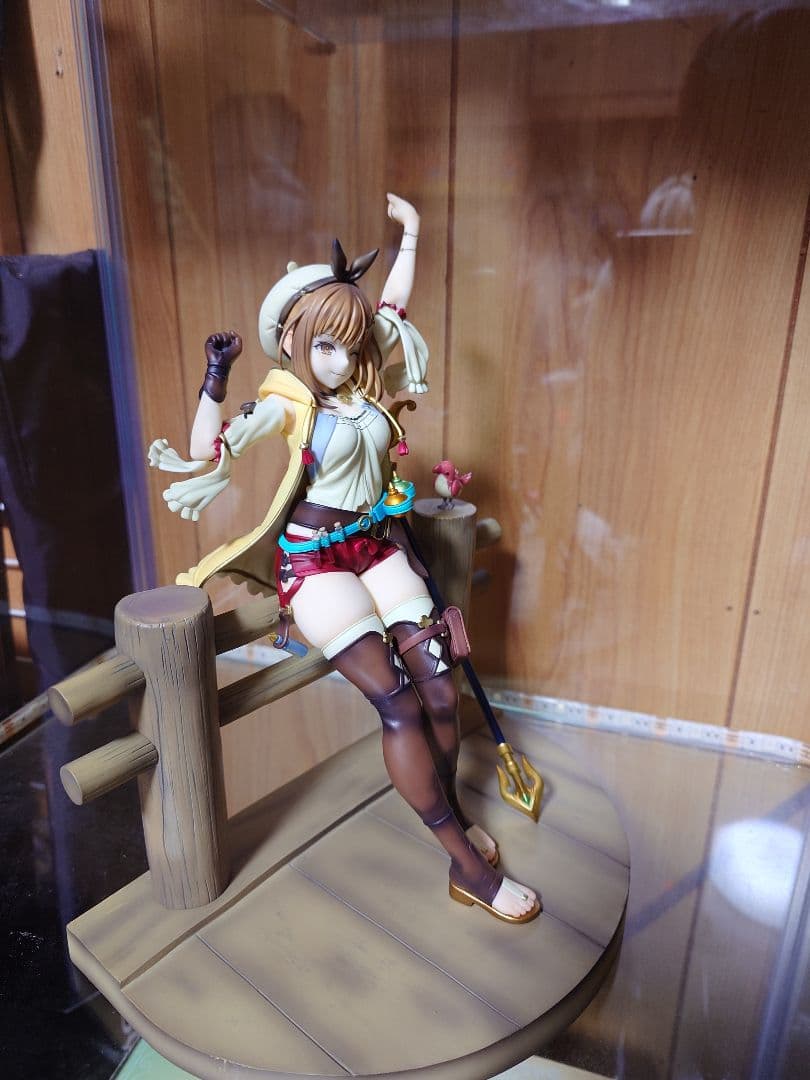 ライザのアトリエ ライザフィギュア1/7+タペストリー