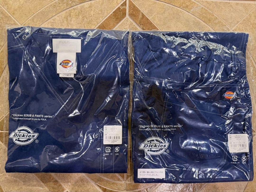 【新品未使用品】ディッキーズ（男女）スクラブ上下 L インディゴ 医療FOLK