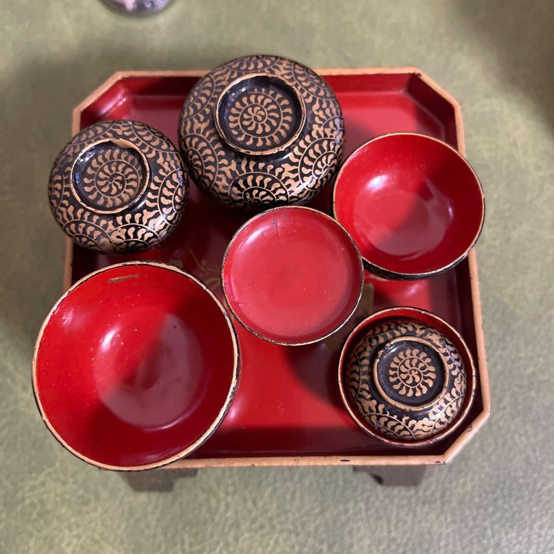 お雛様　お道具　懸盤膳揃　漆塗　木製　蒔絵　ヴィンテージ品