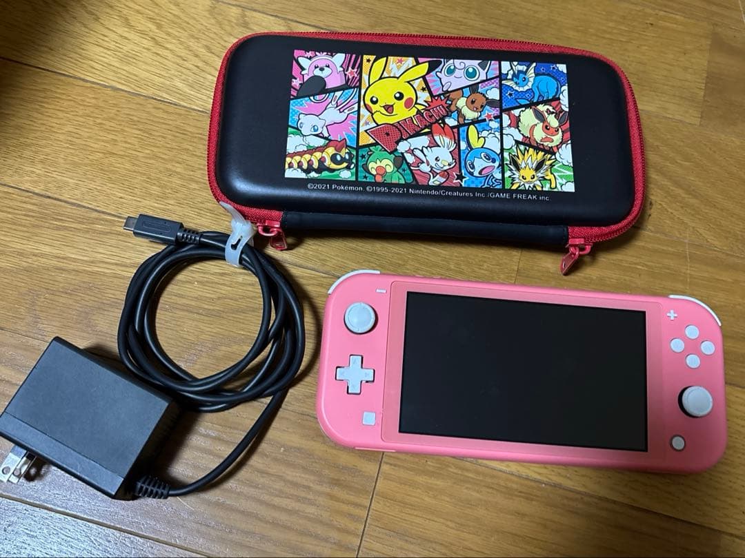 Switchライト　コーラル