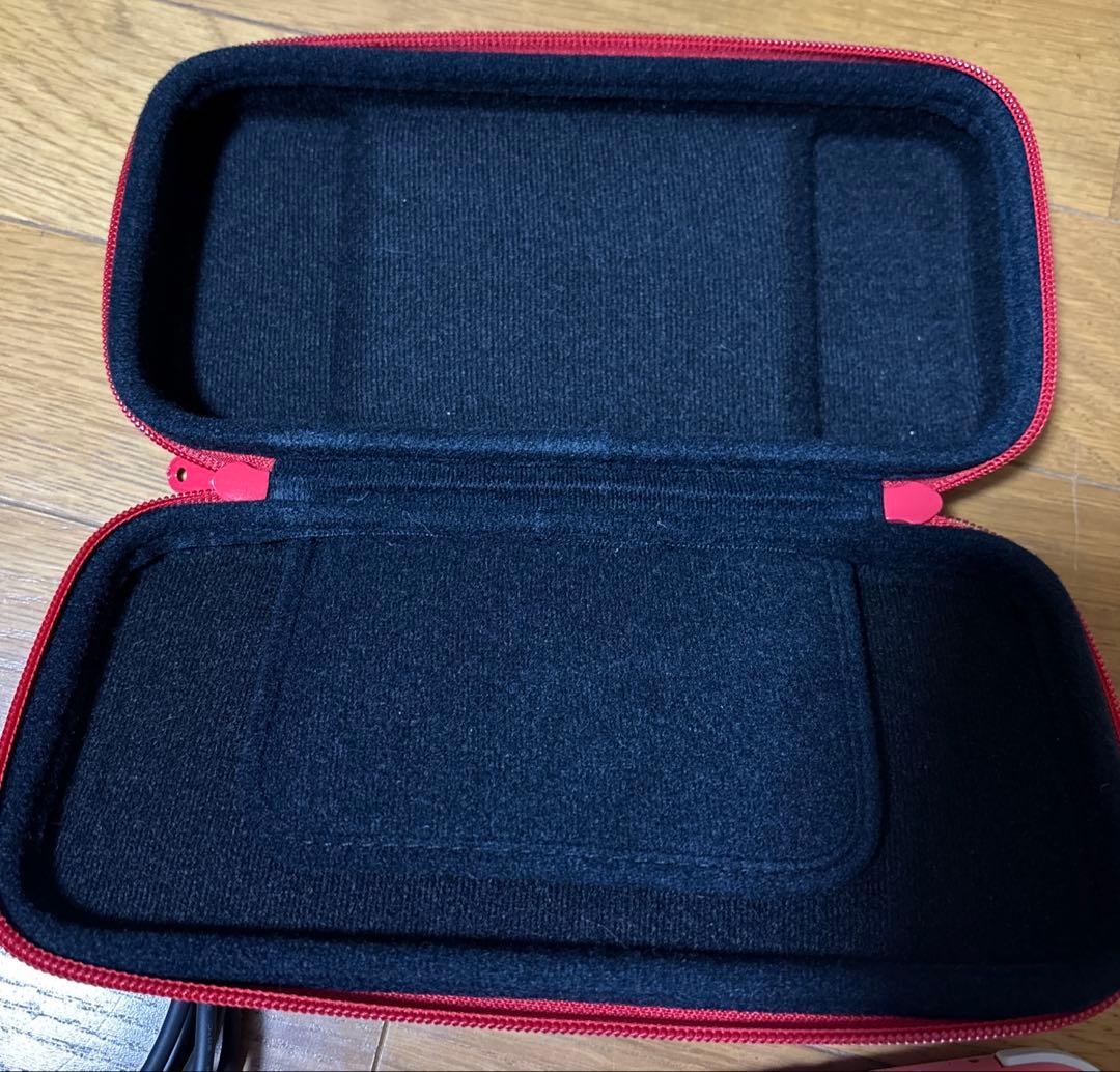 Switchライト　コーラル