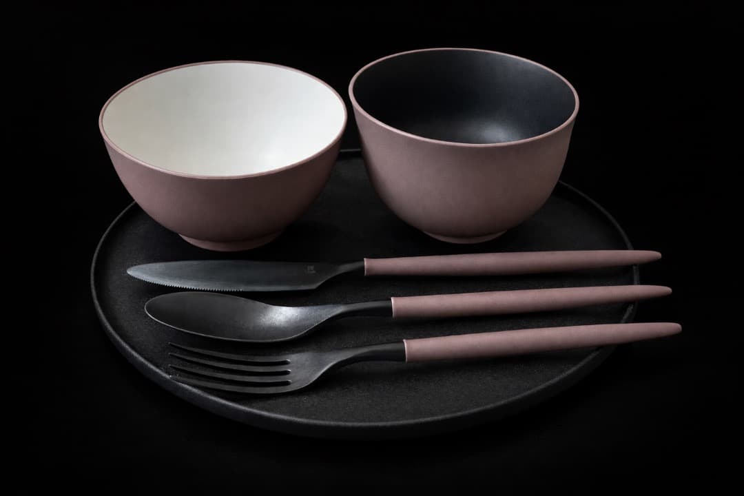 【ARAS ／食器6点セット】（中皿ウェーブ・茶碗・汁椀・カトラリー）