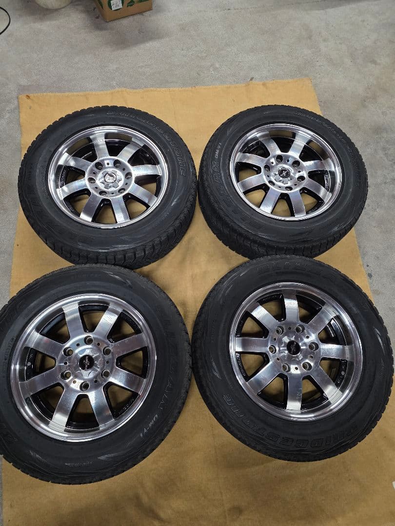 ブリザック 215/65R16スタッドレ 　アルミホイールセット　ハイエース使用