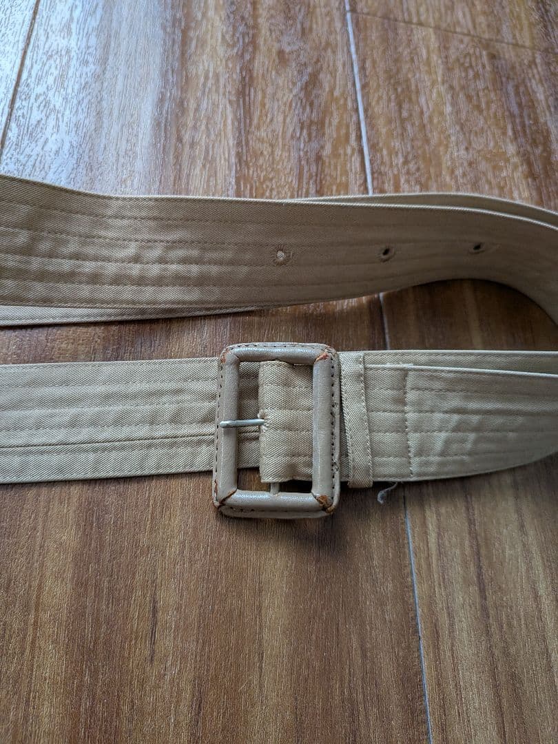 【美品】Yves Saint Laurent ベージュトレンチコート M