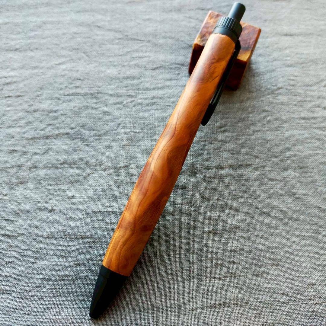 日光杉瘤　虎杢　ハンドメイド　木軸ボールペン　G2　天然木　ブラック
