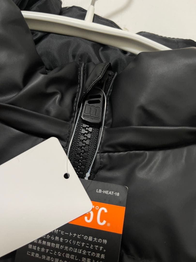 マンシングウエア　光を熱に変える　ヒートナビ　＋5℃ ベスト　定価38500円