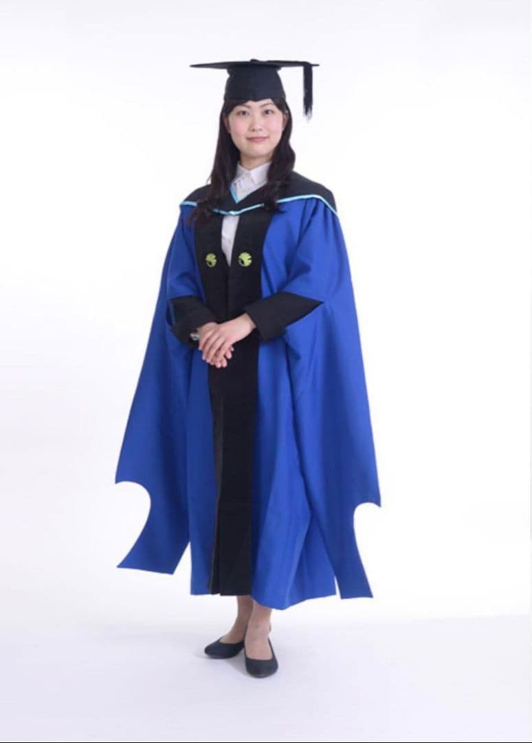 東大　修士　ガウン　Mサイズ