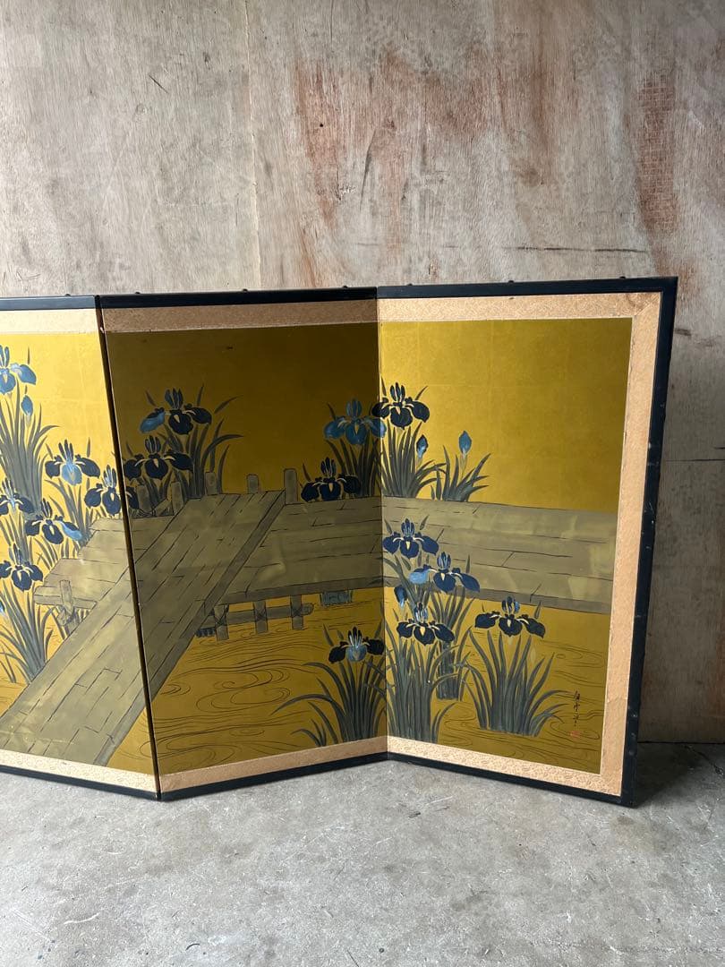 アイリスの花の金屏風