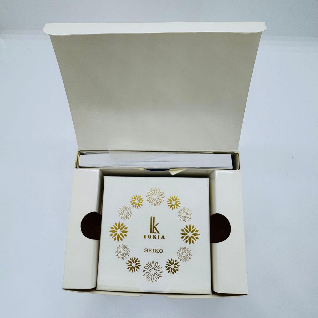 ✨SEIKO✨セイコー✨1B32-0AA0✨デイト✨ルキア✨シルバー✨腕時計✨