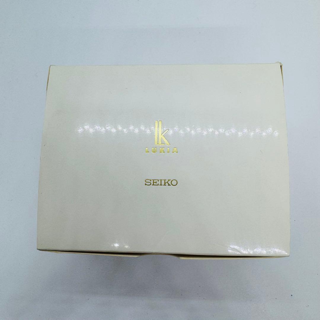 ✨SEIKO✨セイコー✨1B32-0AA0✨デイト✨ルキア✨シルバー✨腕時計✨