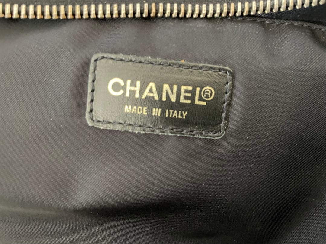 シャネルトラベルラインのビジネスバック