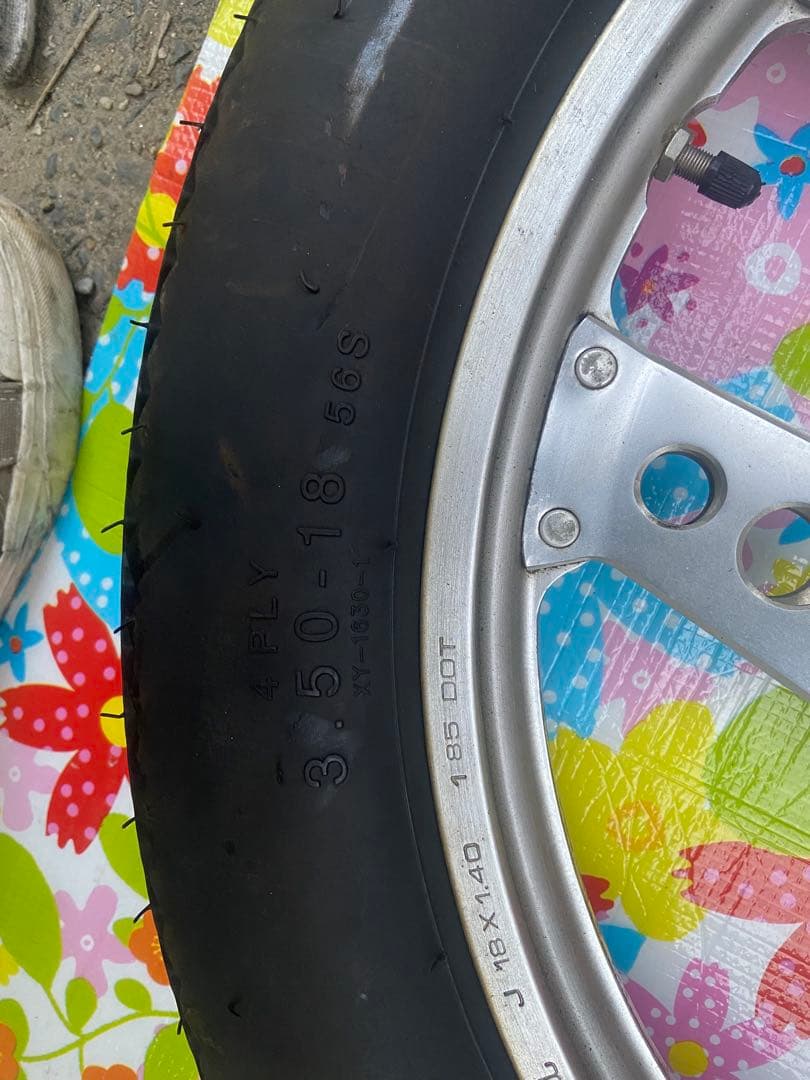 マグナ50 フロントタイヤ＆ホイールインチアップ