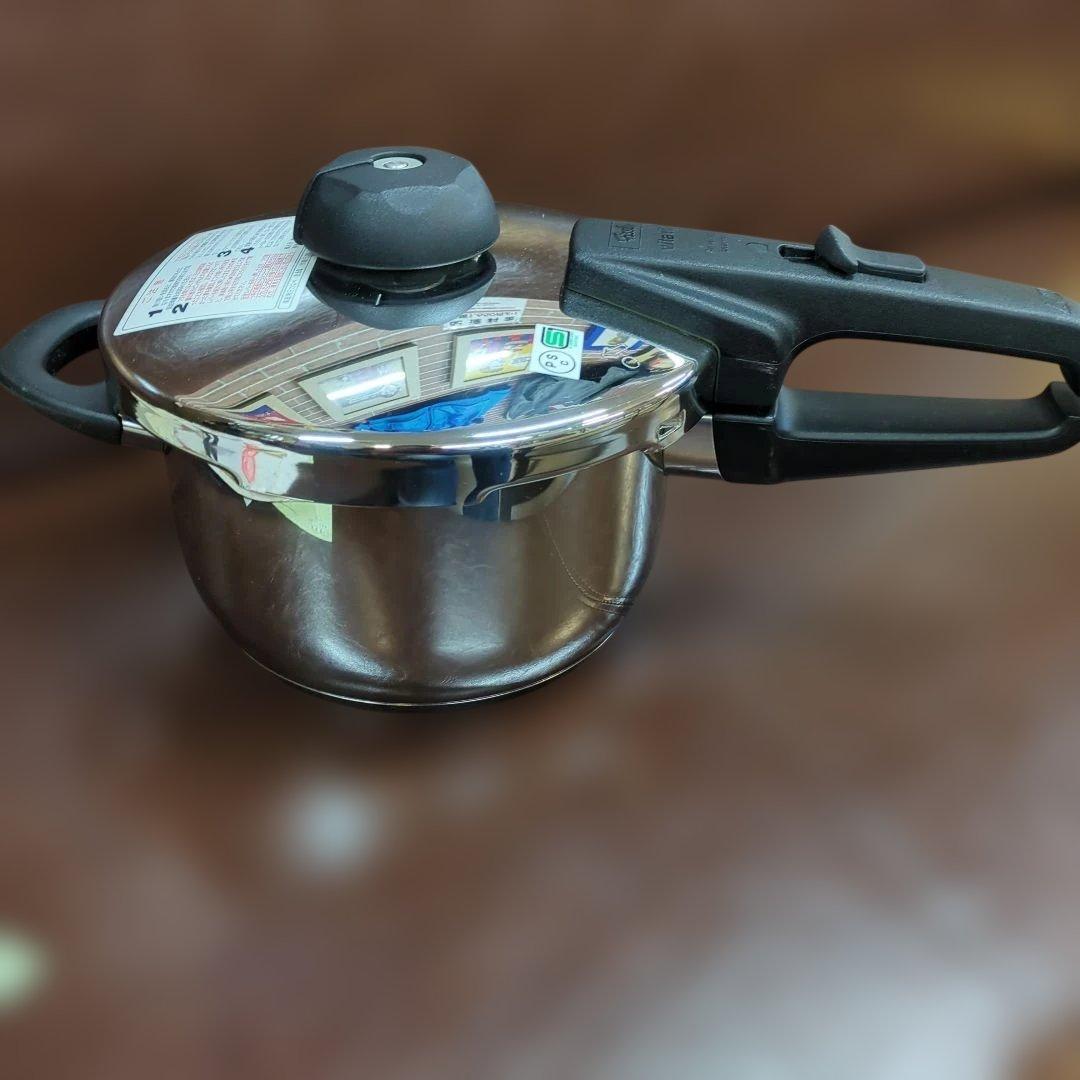 Fissler フィスラーロイヤル 2.5L圧力鍋 未使用長期保管 レシピブック