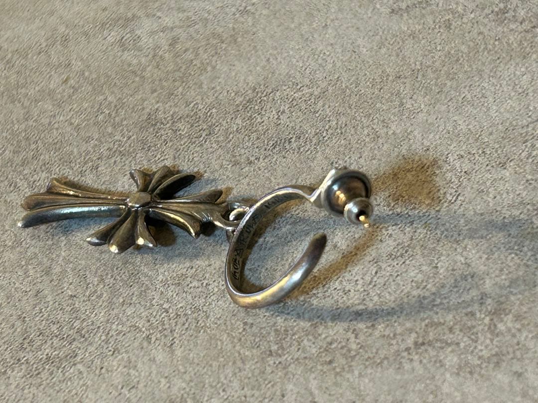 クロムハーツ　タイニーCHピアス