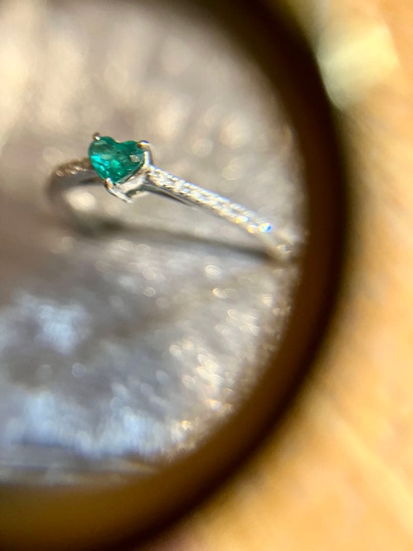 き*ん様 pt950コロンビア産エメラルドハート＆ダイヤリングです
