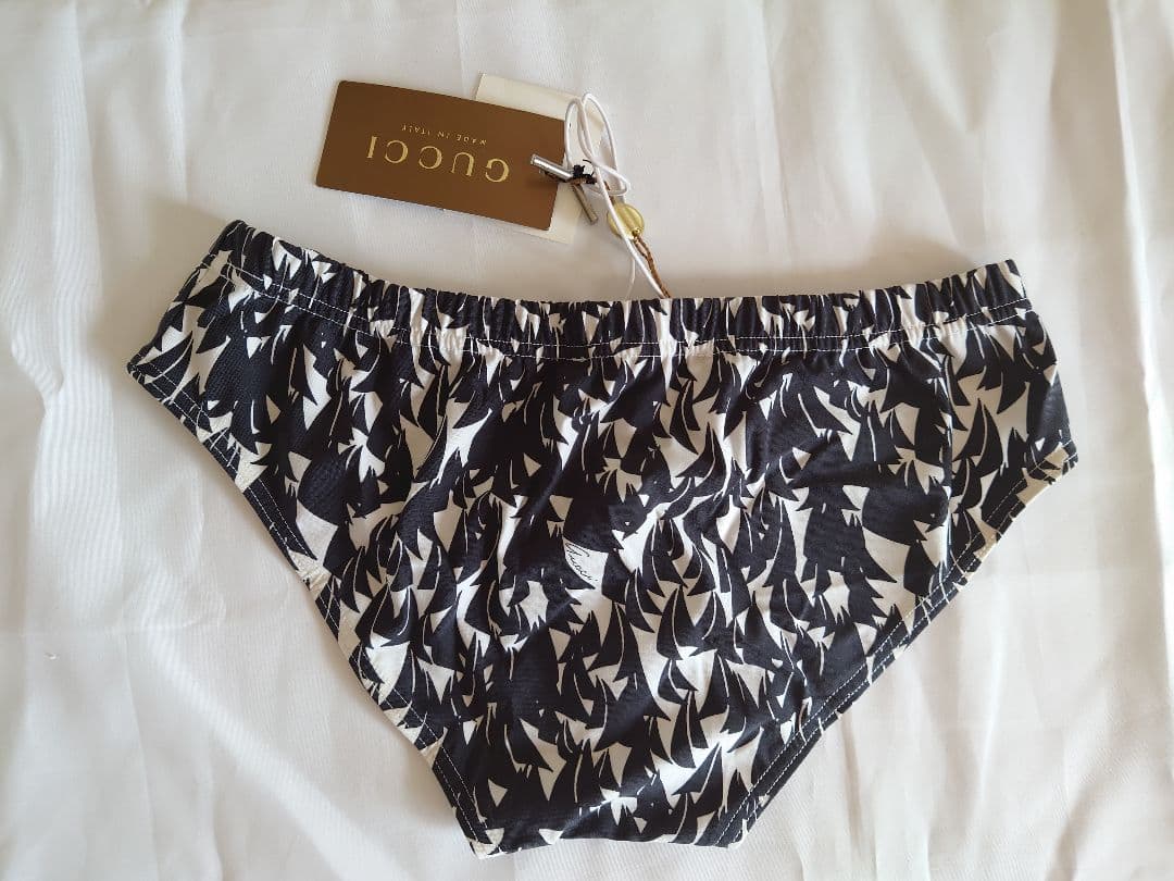 グッチ 新品未使用 水着 タグ、ビニール袋付き