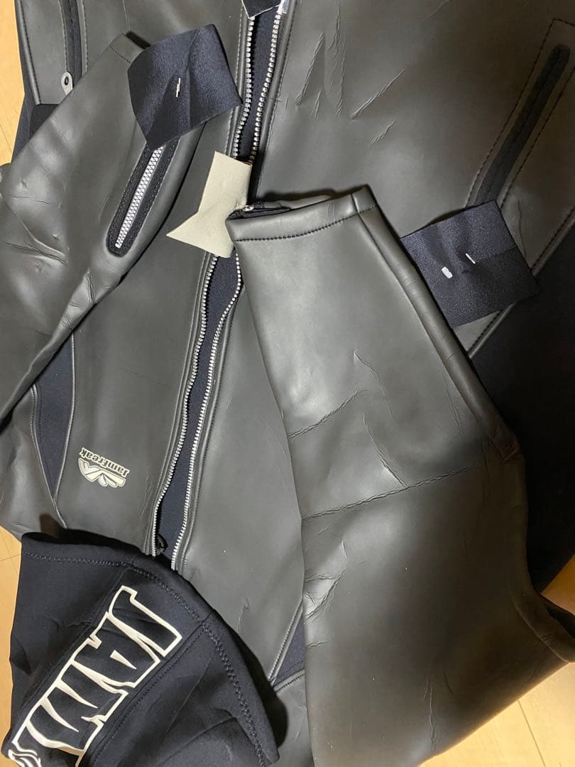 新品未使用　ジェットスキー　フィッシング　ツアーコート　防寒具　ウェットスーツ