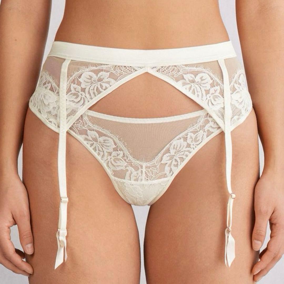 【専用】ガーターベルト ブラ75D The Simplest Pleasures