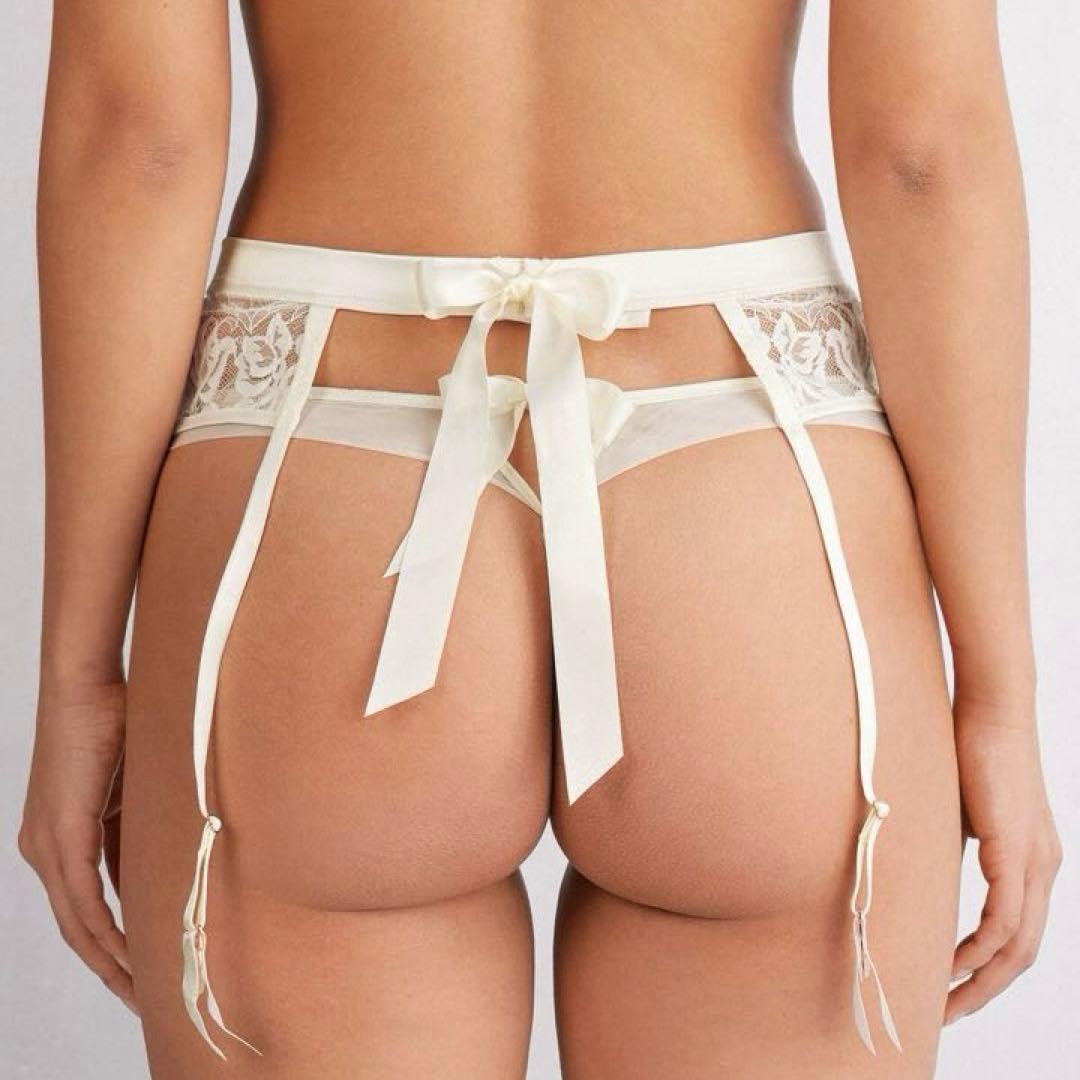 【専用】ガーターベルト ブラ75D The Simplest Pleasures