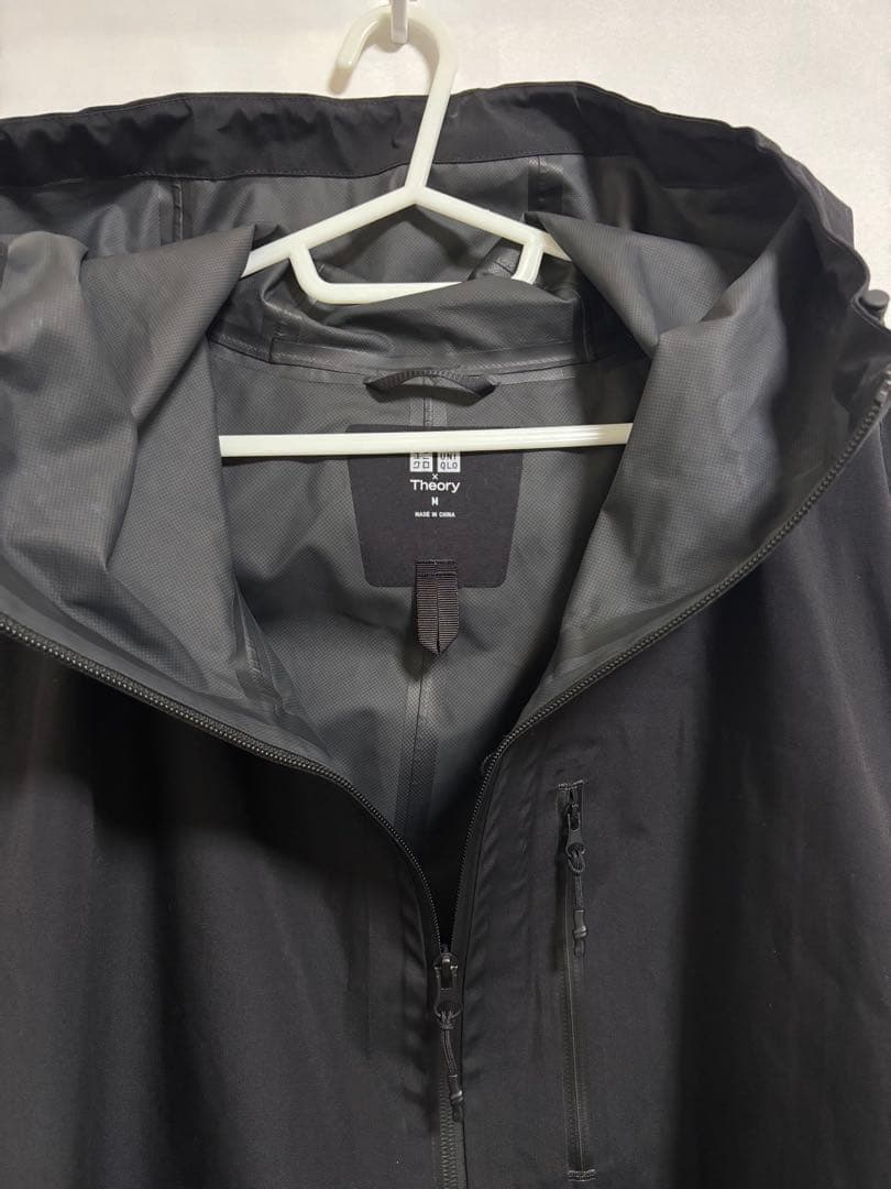 美品 UNIQLO ユニクロ Theory セオリー ブロックテックコート M