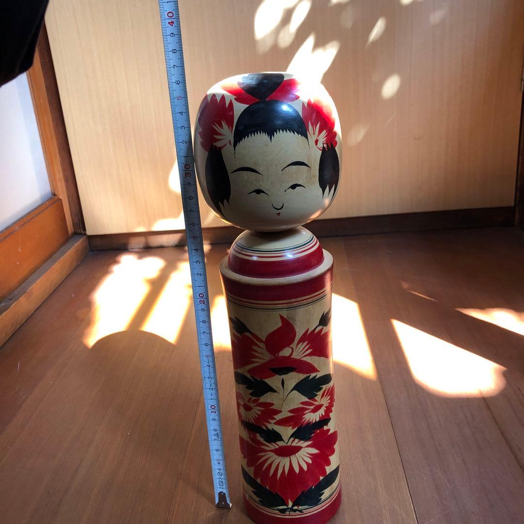 伝統的な花模様の木製こけし大 高さ約40㎝ 作家名 昭和初期