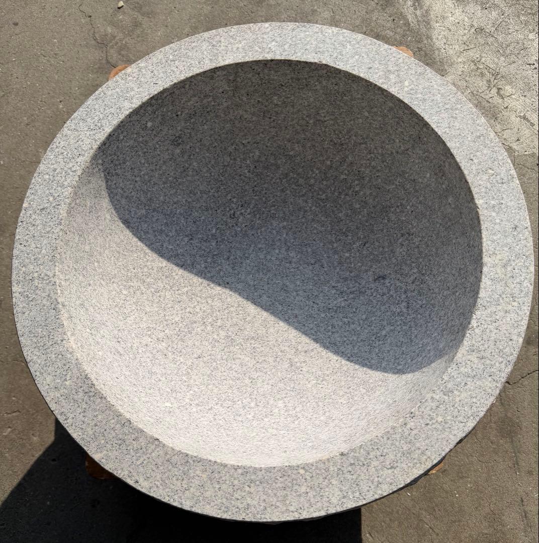 送料込み 餅つき 石臼 鉢形 餅臼 本格派タイプの餅つき石臼 取手付き 美品