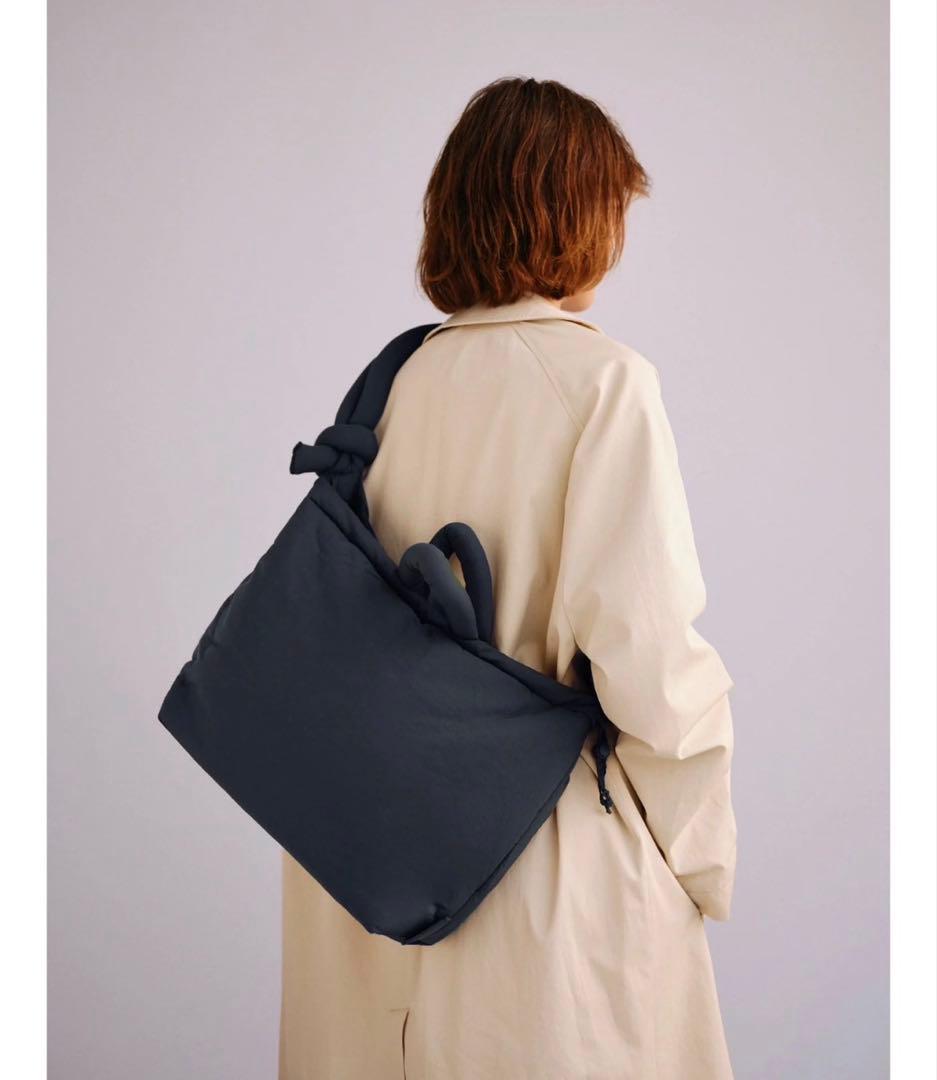 【美品】タグあり　OLEND ona soft bag パフィショルダーバッグ