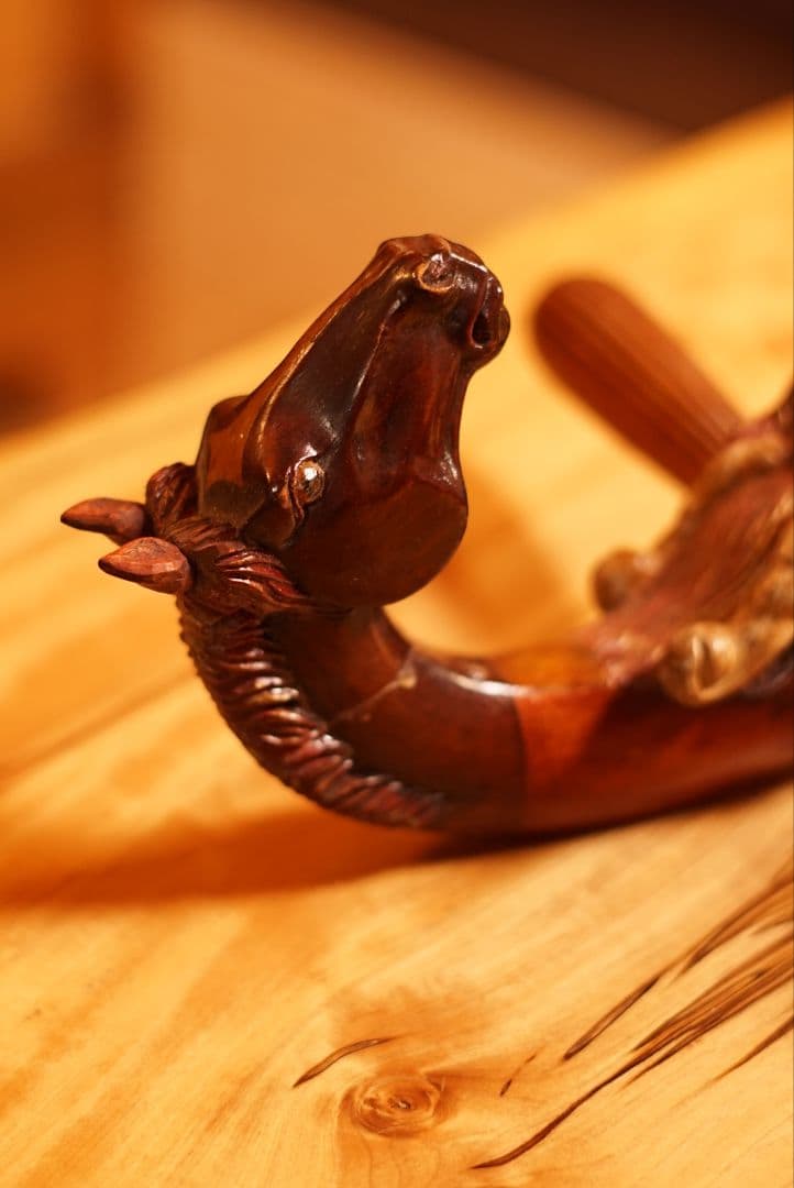 まる馬頭琴、蛇革琴