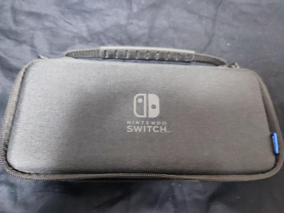 ニンテンドースイッチ キャリーケース Joy-Con充電グリップ SDカード