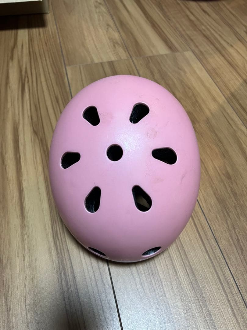 ストライダー 12インチ ピンクとプロテクターセットとヘルメット