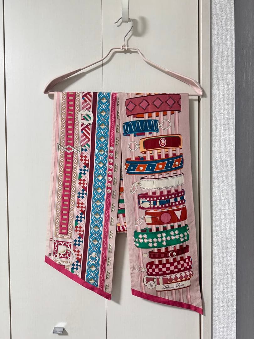 Hermès エルメス　マキシツイリー　Colleiers et chiens