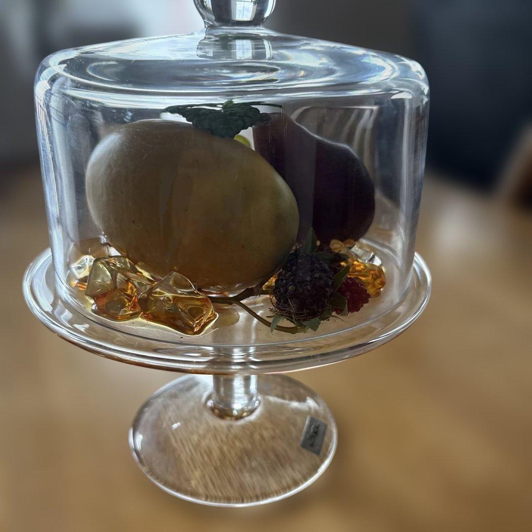 Emile Henry ガラスドーム付きフルーツディスプレイ