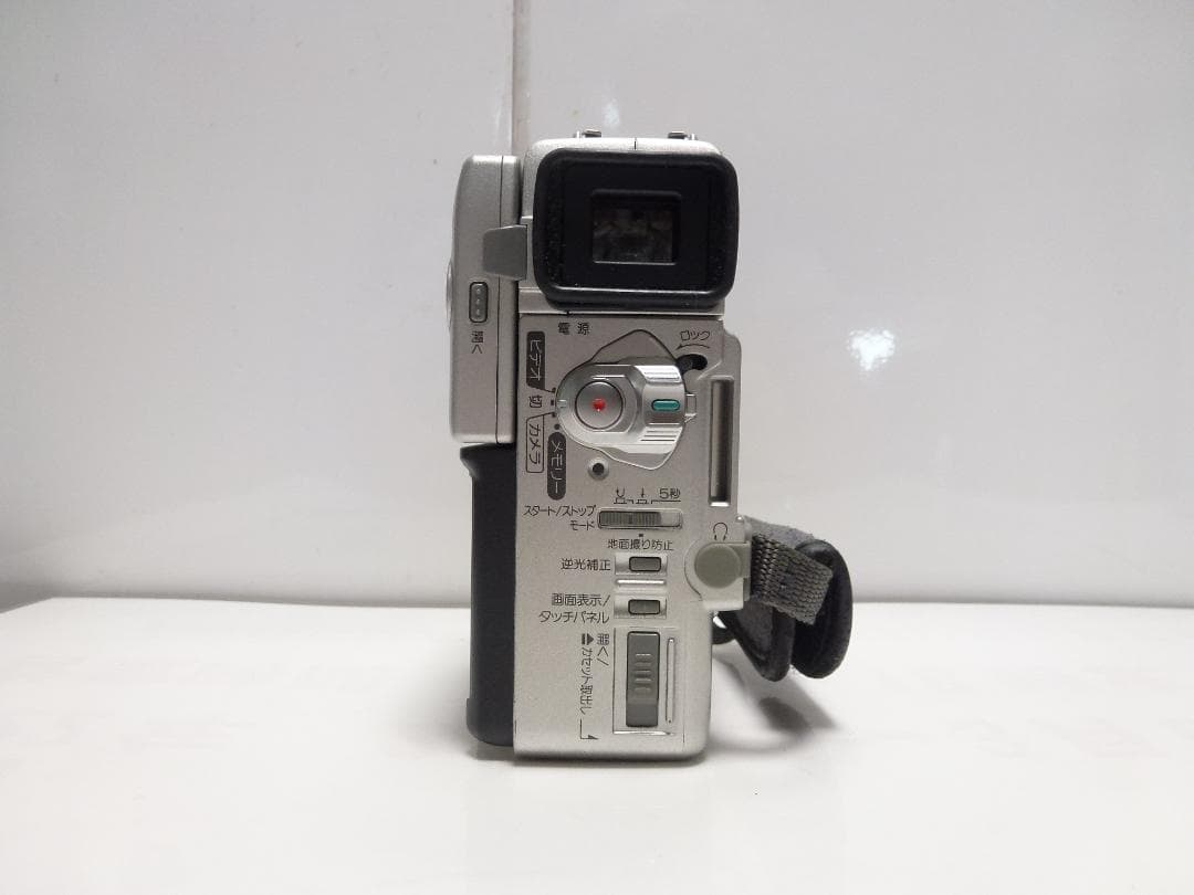 希少　大人気　動作品ソニーSony DCR-PC3 　miniDVビデオカメラ