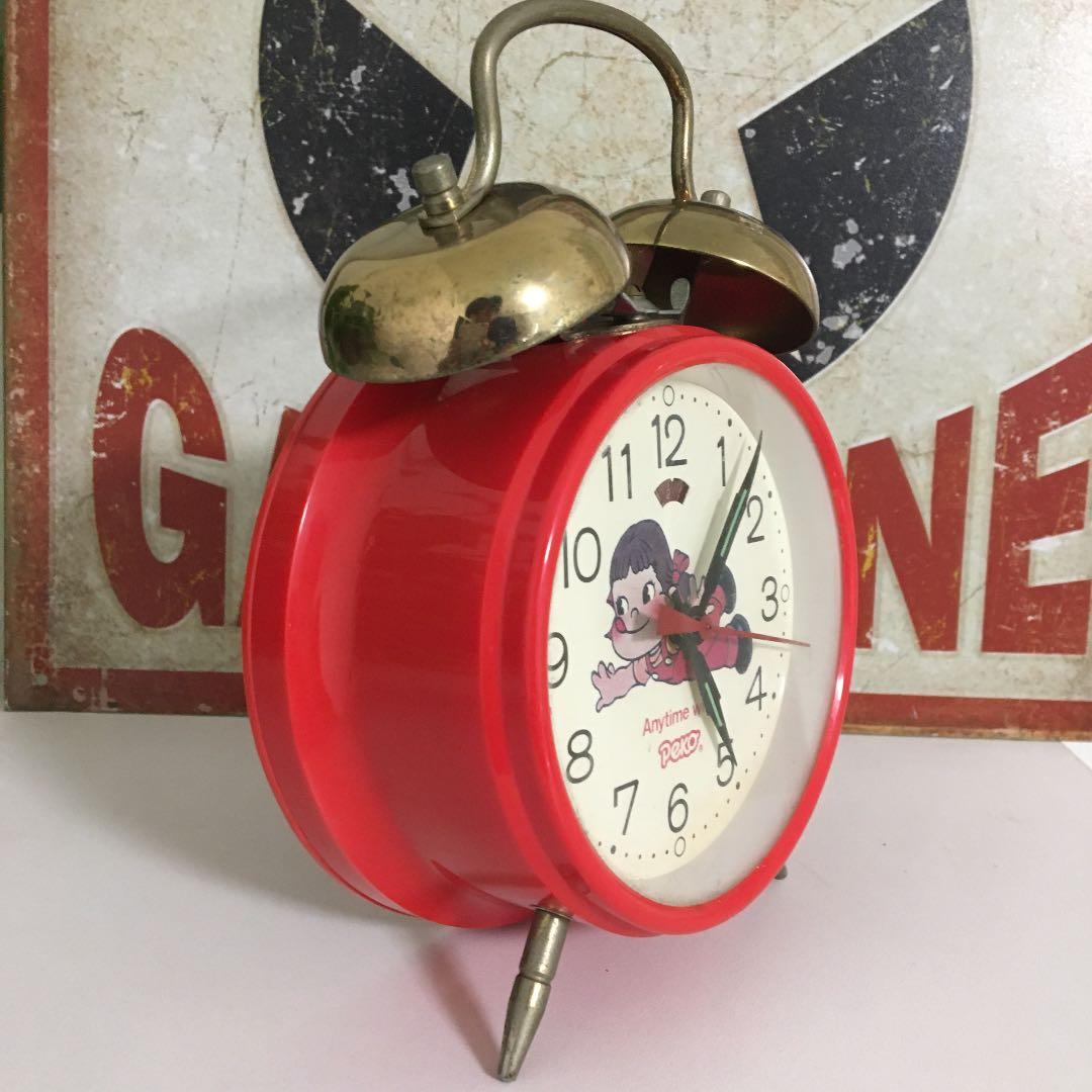 希少　レトロ　ペコちゃん　目覚まし時計　　　　　　　　（手巻き）